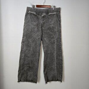 XCVI Sz M Wide Leg Pull-On Grey Washed Pull-On Raw Hem Jean Chambray Ankle Pants